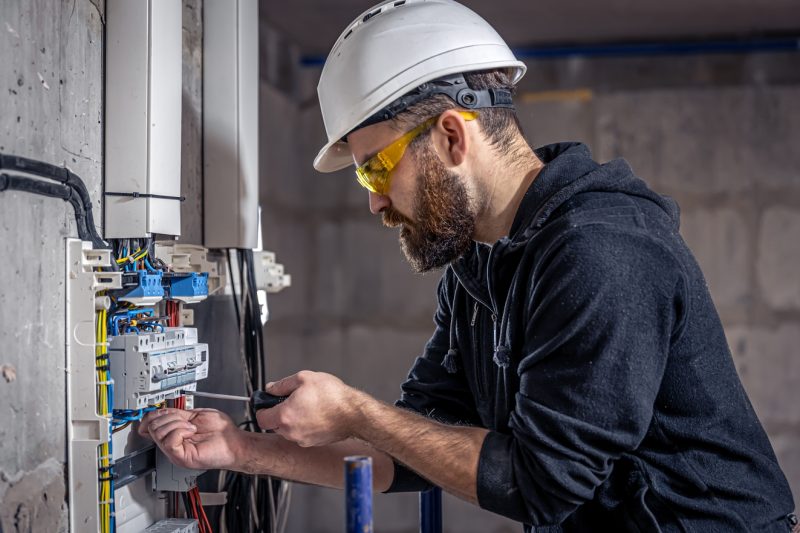 Ampacet presenta i masterbatch ELTech™ per il mercato E&E