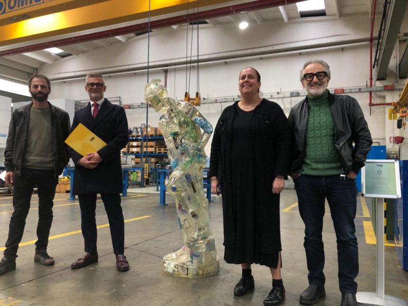 Arte & industria: le opere di Dario Tironi in mostra alla IMG