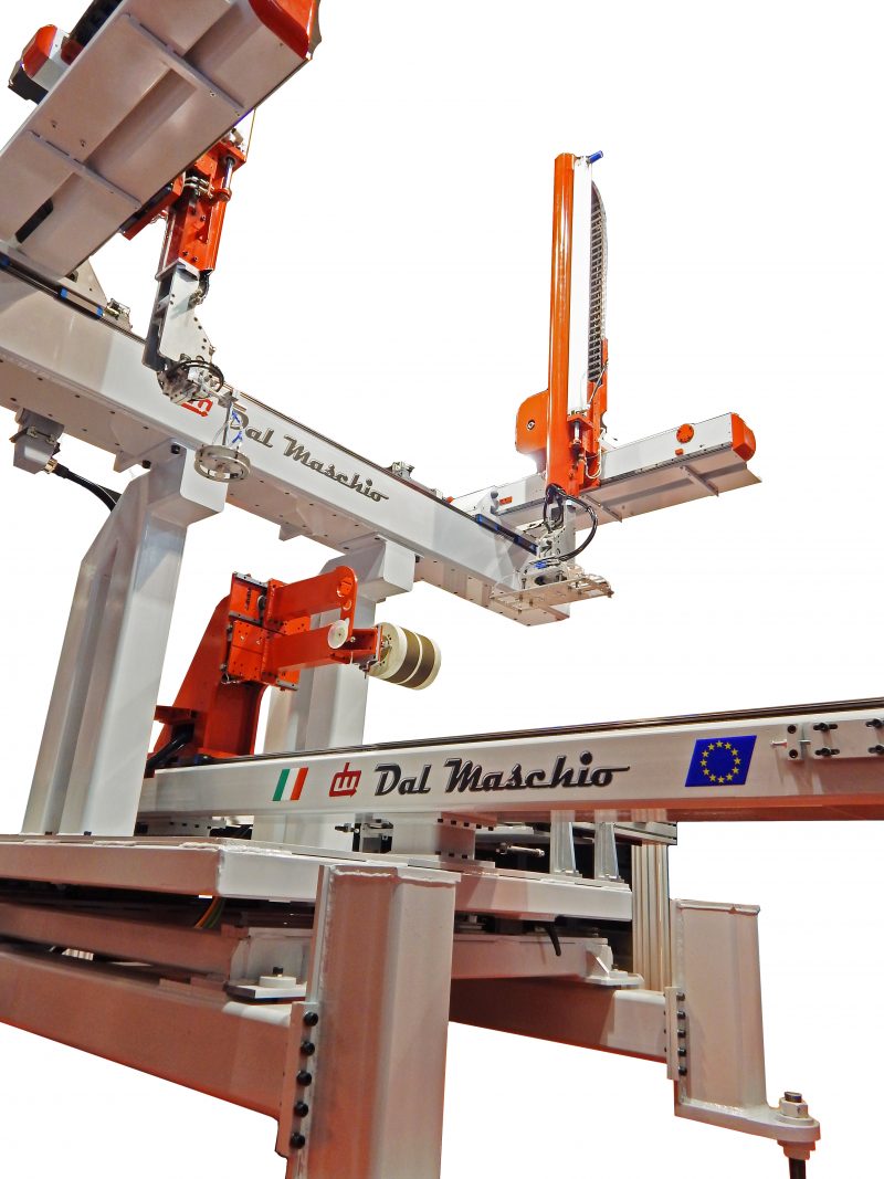Dal Maschio, robot e automazione per lo stampaggio