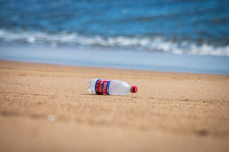 WWF: la plastica costa troppo per l’ambiente