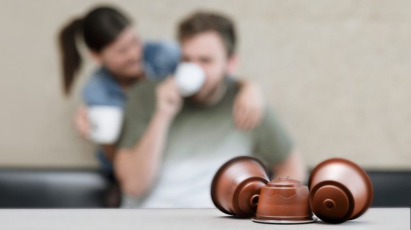 Capsule di caffè in materiale plastico riciclato