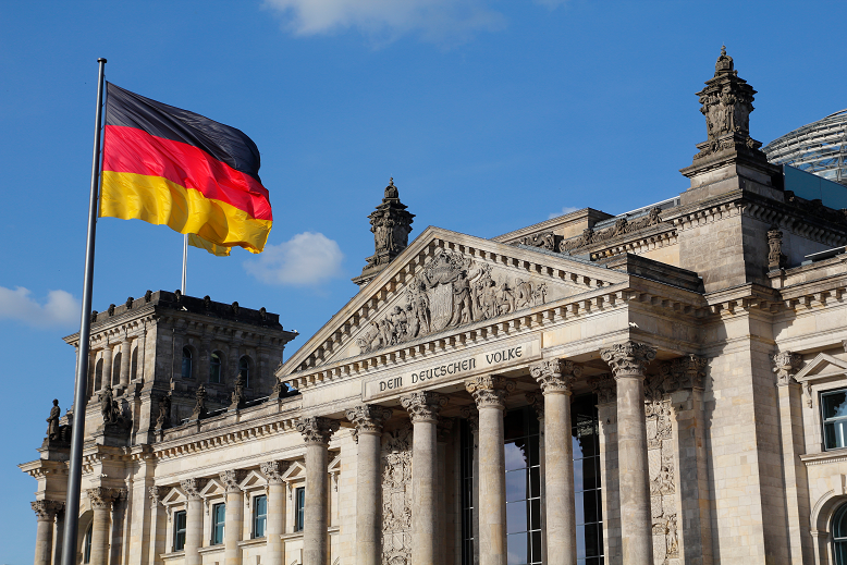 Germania, progetto di legge per una tassa sulla plastica monouso