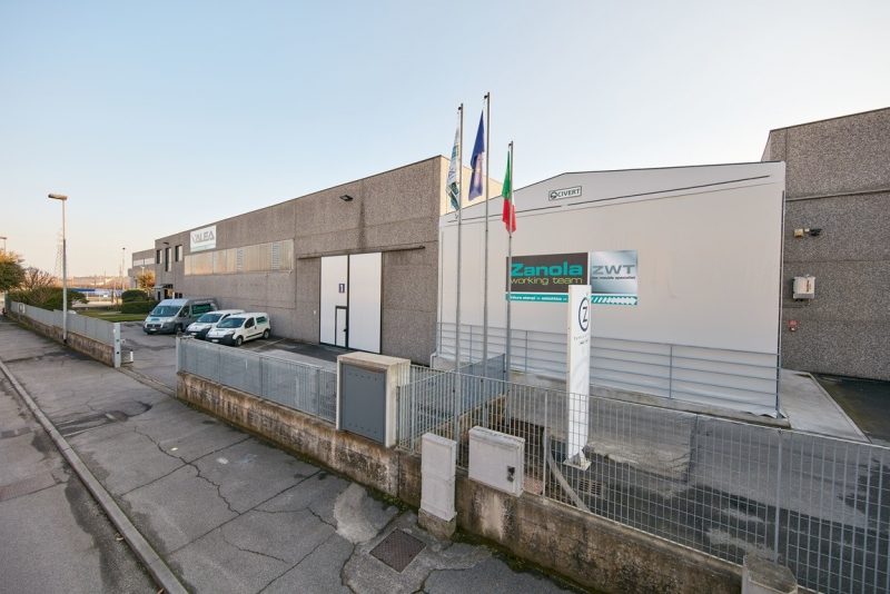 Zanola, dai caschi da sci agli occhiali Covid – #laplasticanonsiferma
